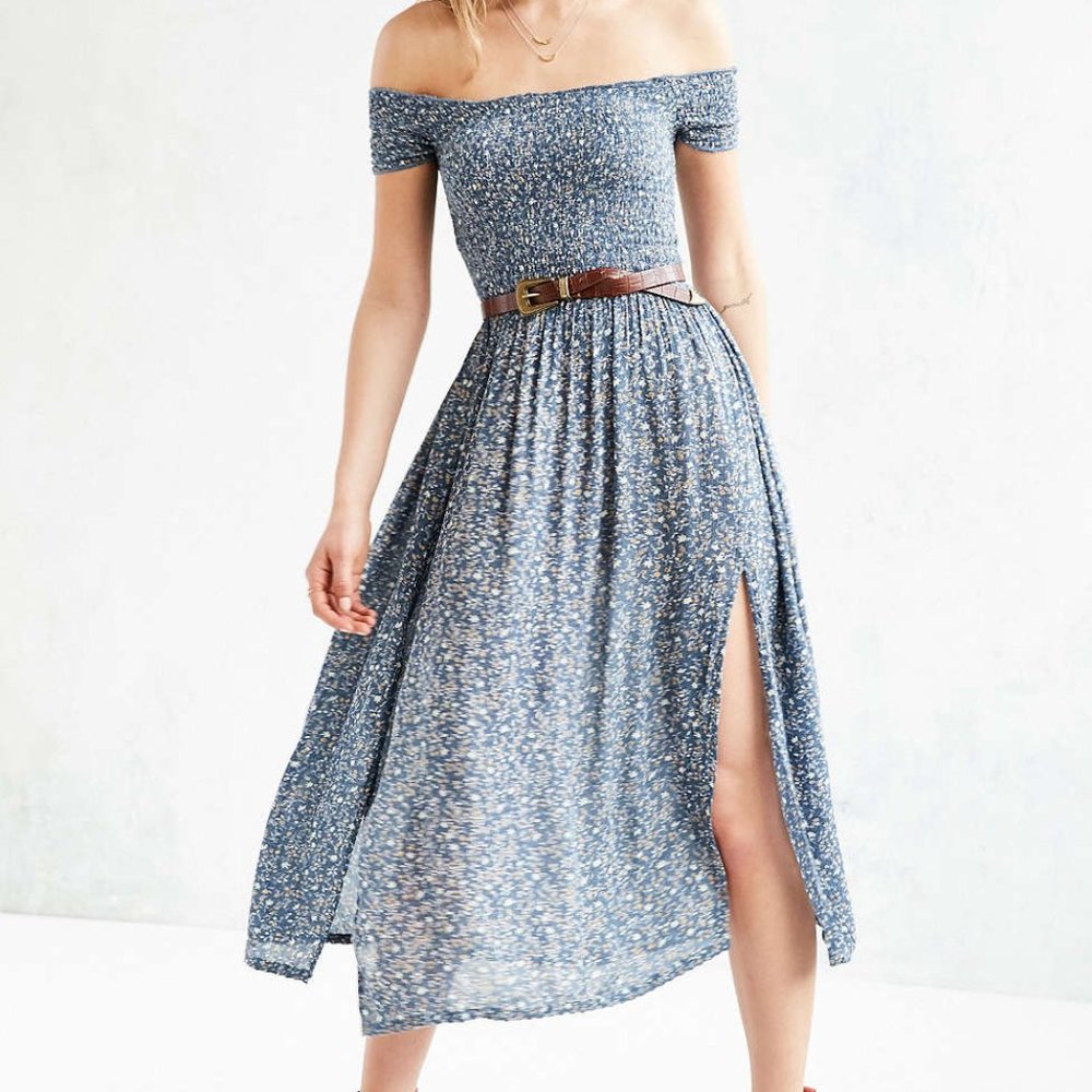 Kimchi Blue Picnic Smocked Off-The-Shoulder - XS